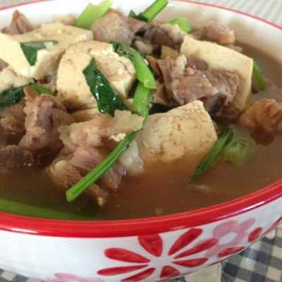 牛肉豆腐炖汤（牛肉豆腐炖汤好吃吗）