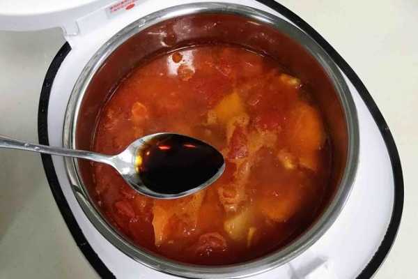 西红柿炖汤剥皮吗（西红柿的汤可以洗掉吗）