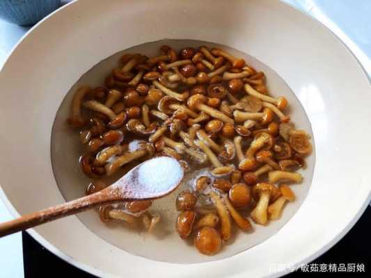 干滑子菇炖汤（干滑子菇炖汤要焯水吗）
