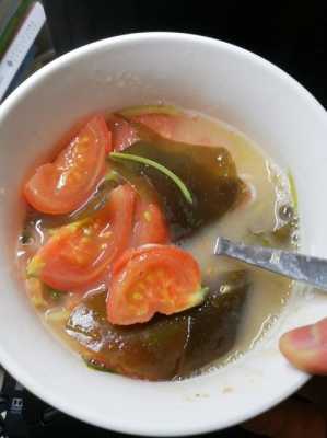 西红柿和海带炖汤（海带汤西红柿汤）