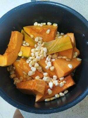 玉米南瓜炖汤（玉米南瓜汤做法）