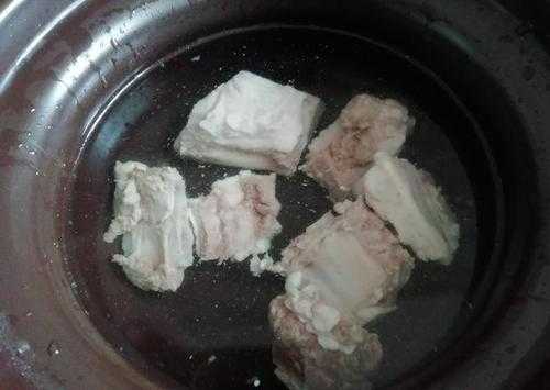 块状猪肉适合炖汤吗（块状猪肉怎么做）
