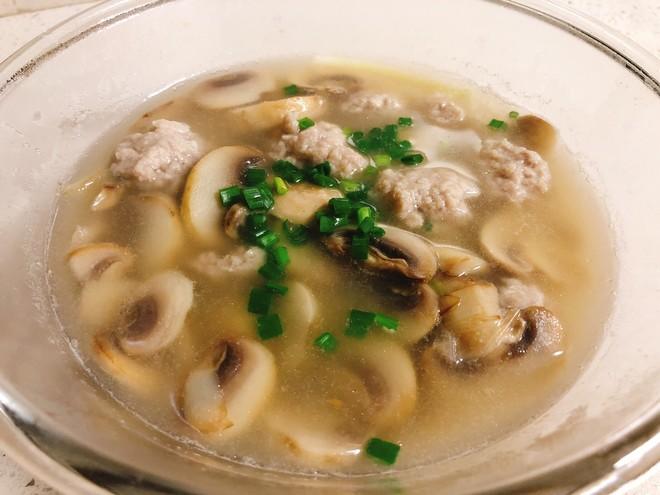 圆白蘑菇炖汤（圆白蘑菇的做法）