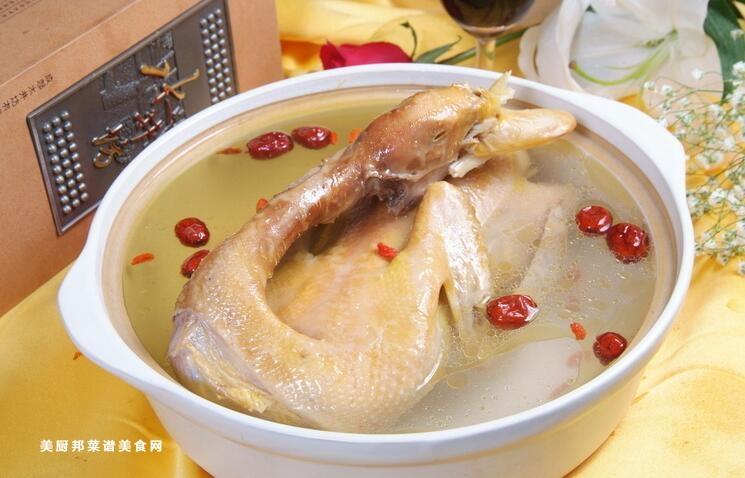 泡老鸭汤怎么做好吃炖汤（老鸭泡萝卜的做法窍门）