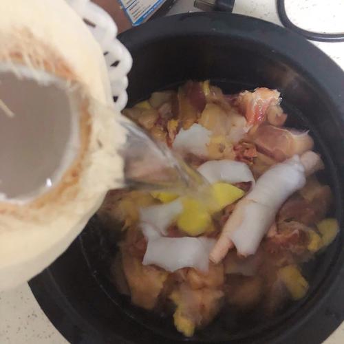 打包椰子炖汤（椰子熬汤法）