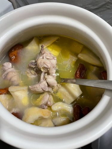 榴莲壳炖汤的做法（榴莲壳煲汤做法）