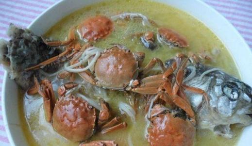 鱼和螃蟹可以一起炖汤吗（鱼和螃蟹能一起吃吗?）