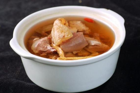 豆腐和鸽子一起炖汤吗（鸽子汤豆腐可以一起炖吗）